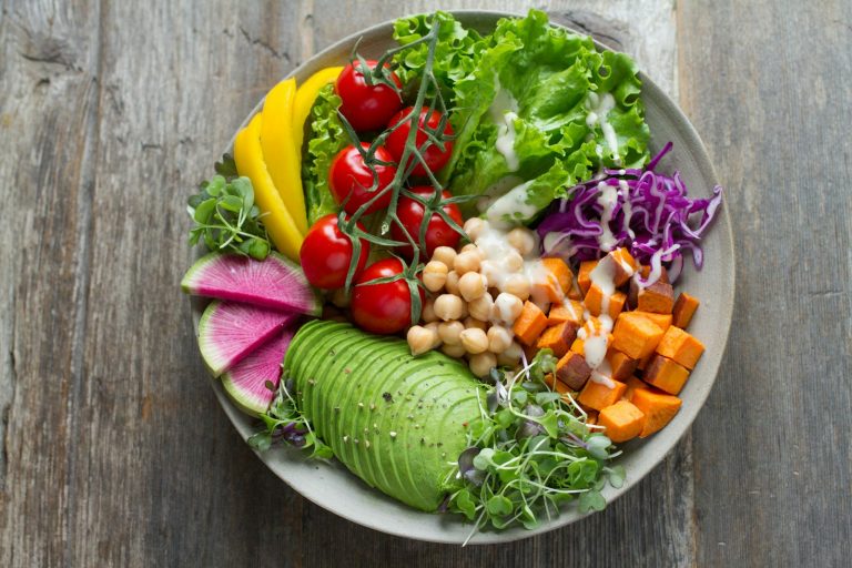 How to Create a Balanced Vegetarian Diet: Essential Nutrients and Meal Ideas
