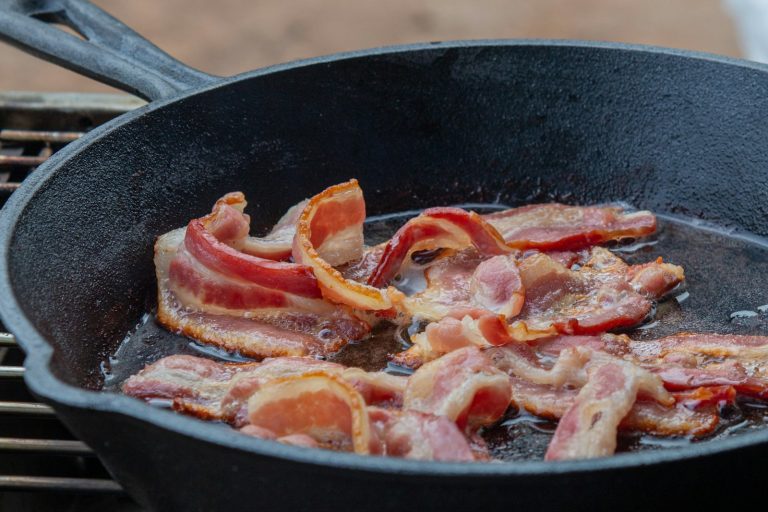 How many calories are in bacon?